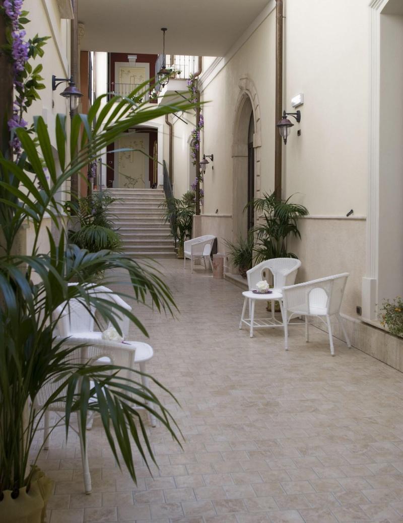 Palazzo Reginella Aparthotel